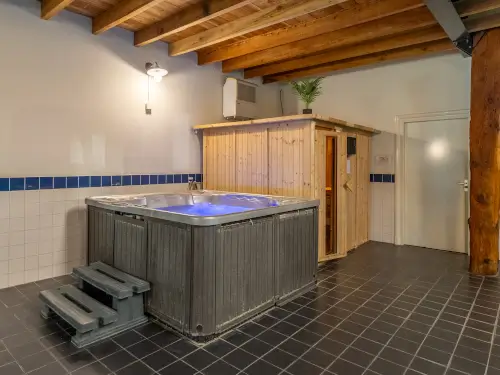 Exclusief vakantiehuis met binnenzwembad, bubbelbad en sauna